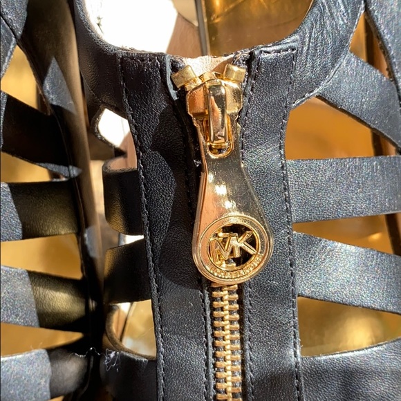 Michael Kors Platform Heel 😍 - Picture 5 of 5